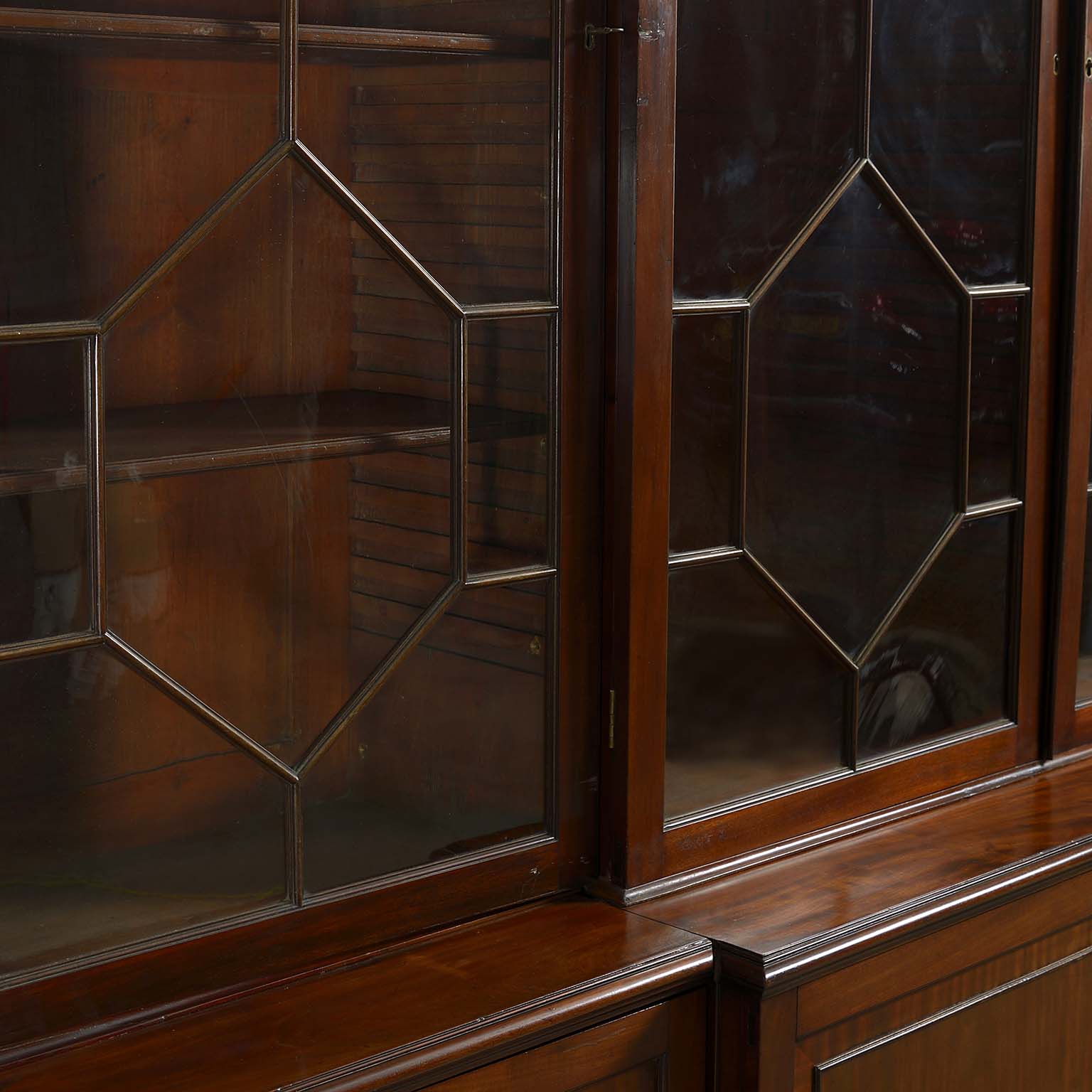 Early George III Mahogany Breakfront Bookcase