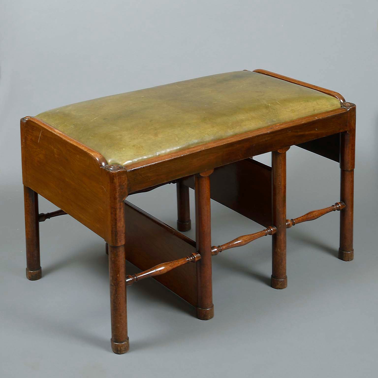 George III Metamorphic Library Steps/Stool