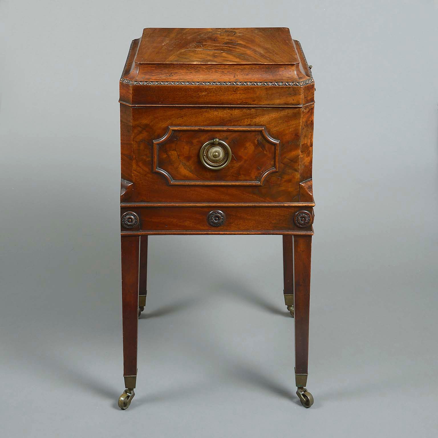 Early George III Cellarette