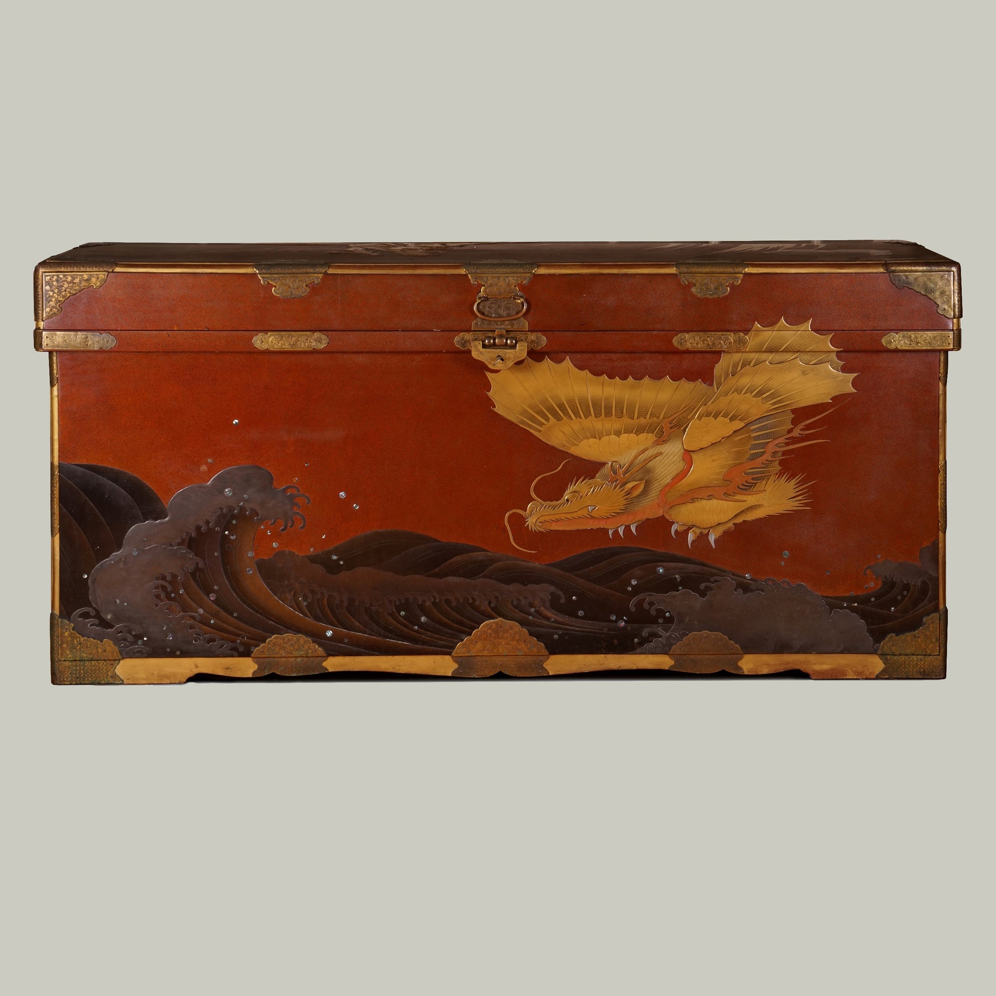 The Great Wave Trunk