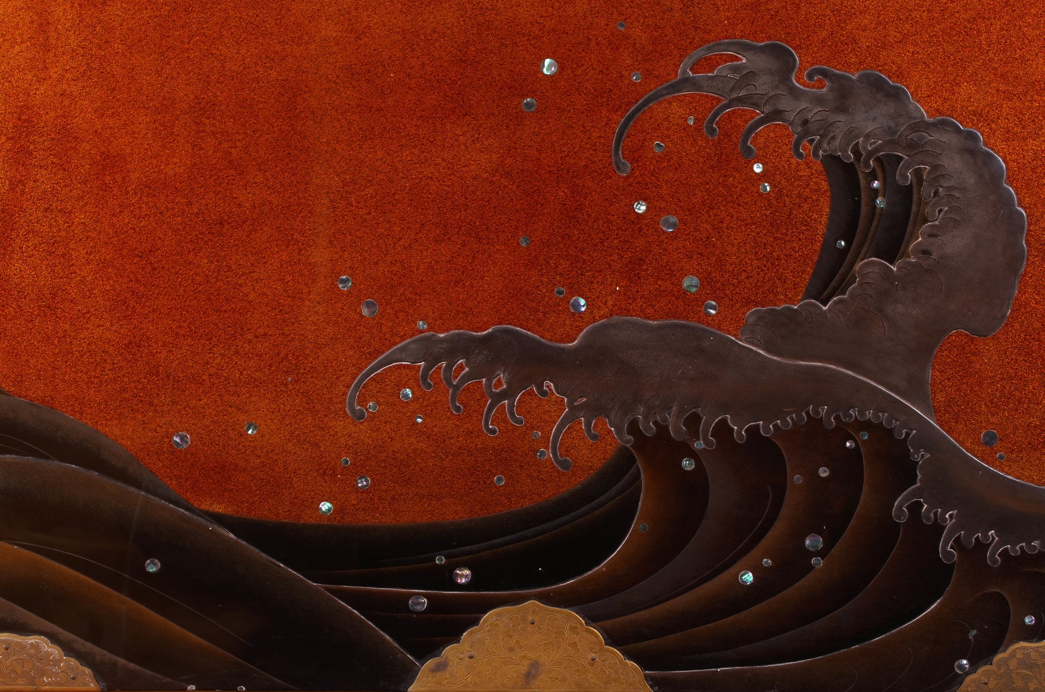 The Great Wave Trunk