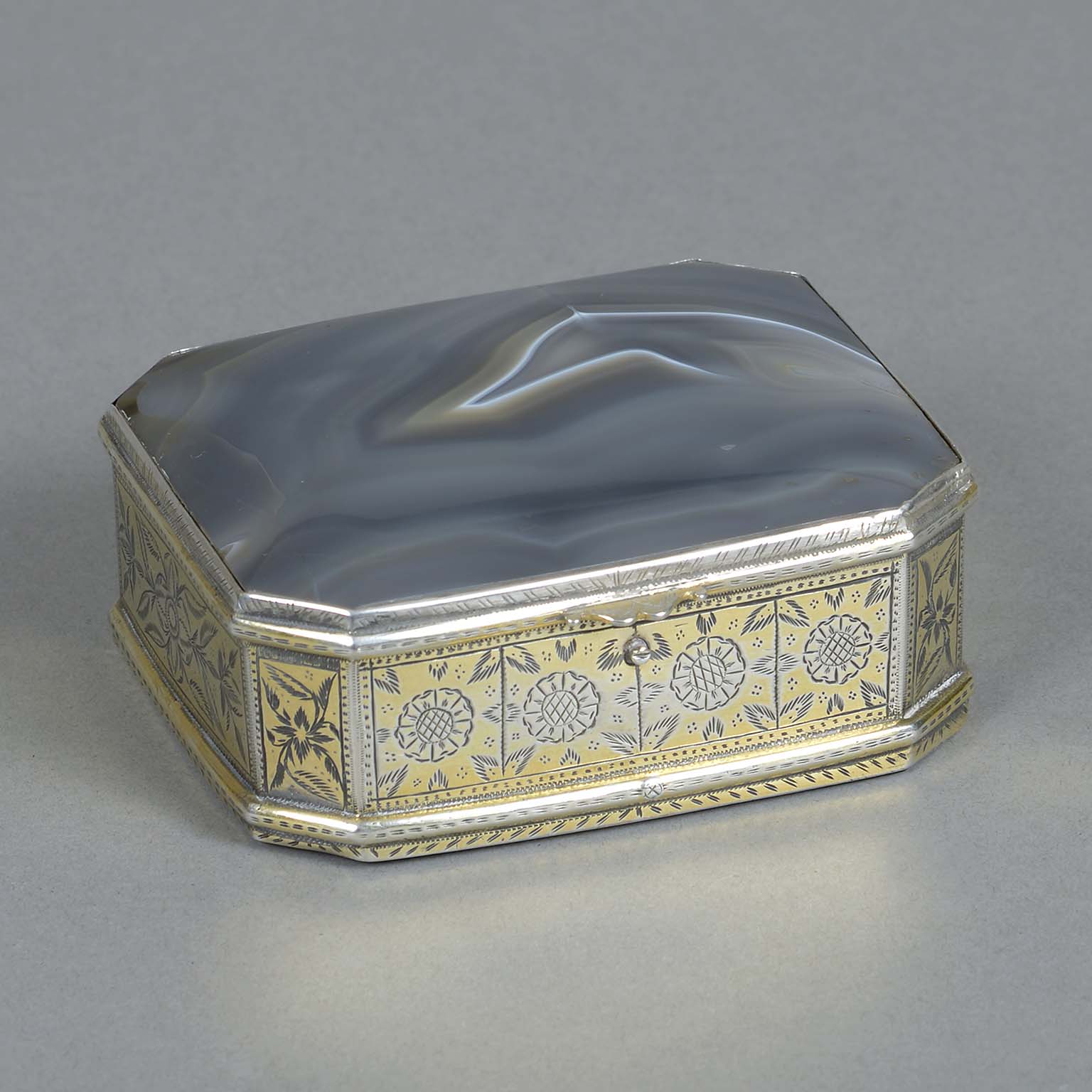 Ribbon Agate and Engraved Silver Table Snuff Box