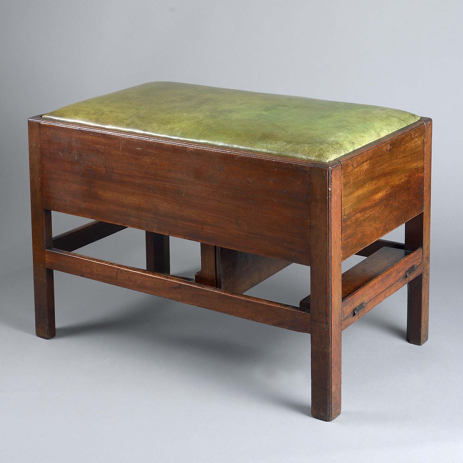 George III Metamorphic Library Steps/Stool