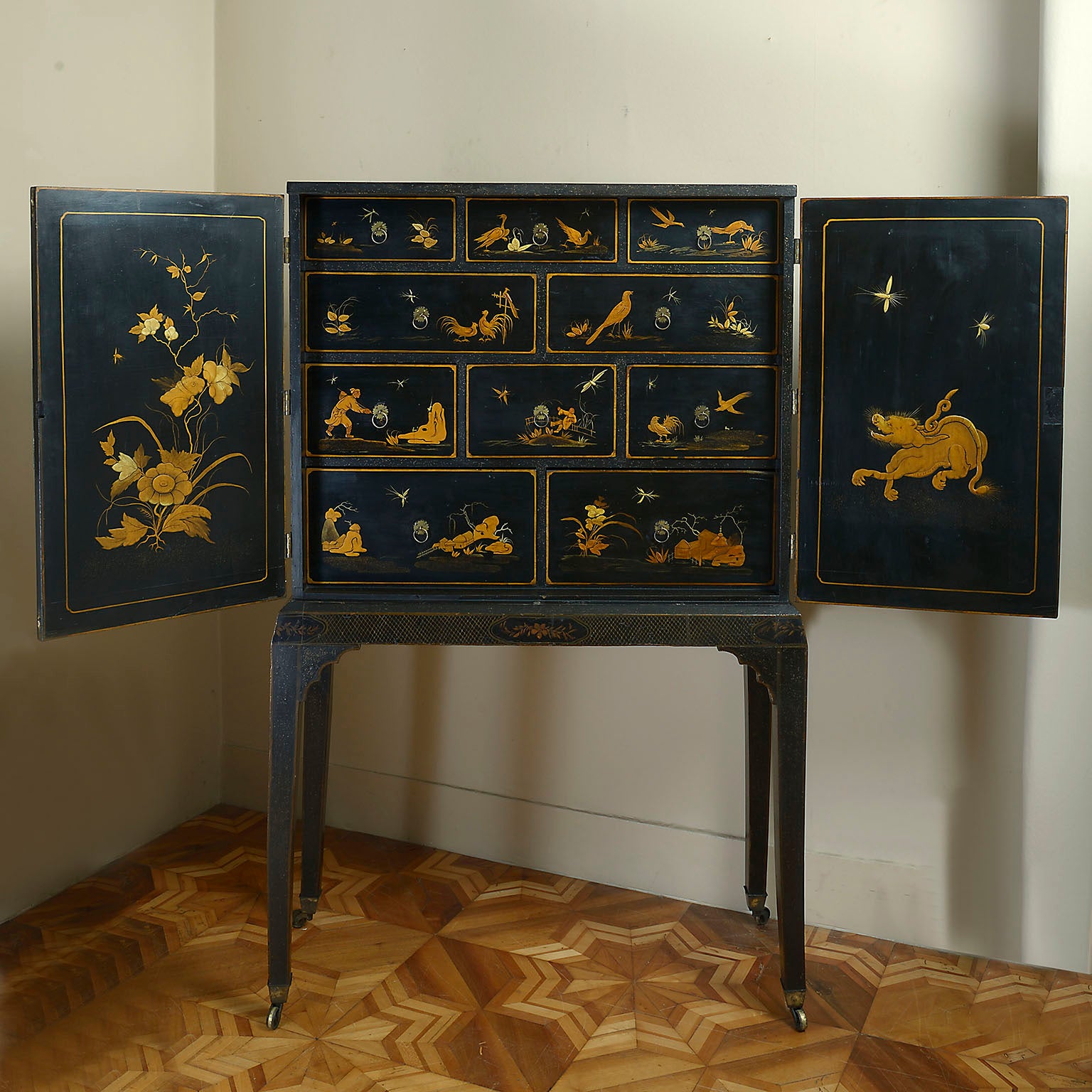 Rare George 1 Japanned Cabinet on Stand
