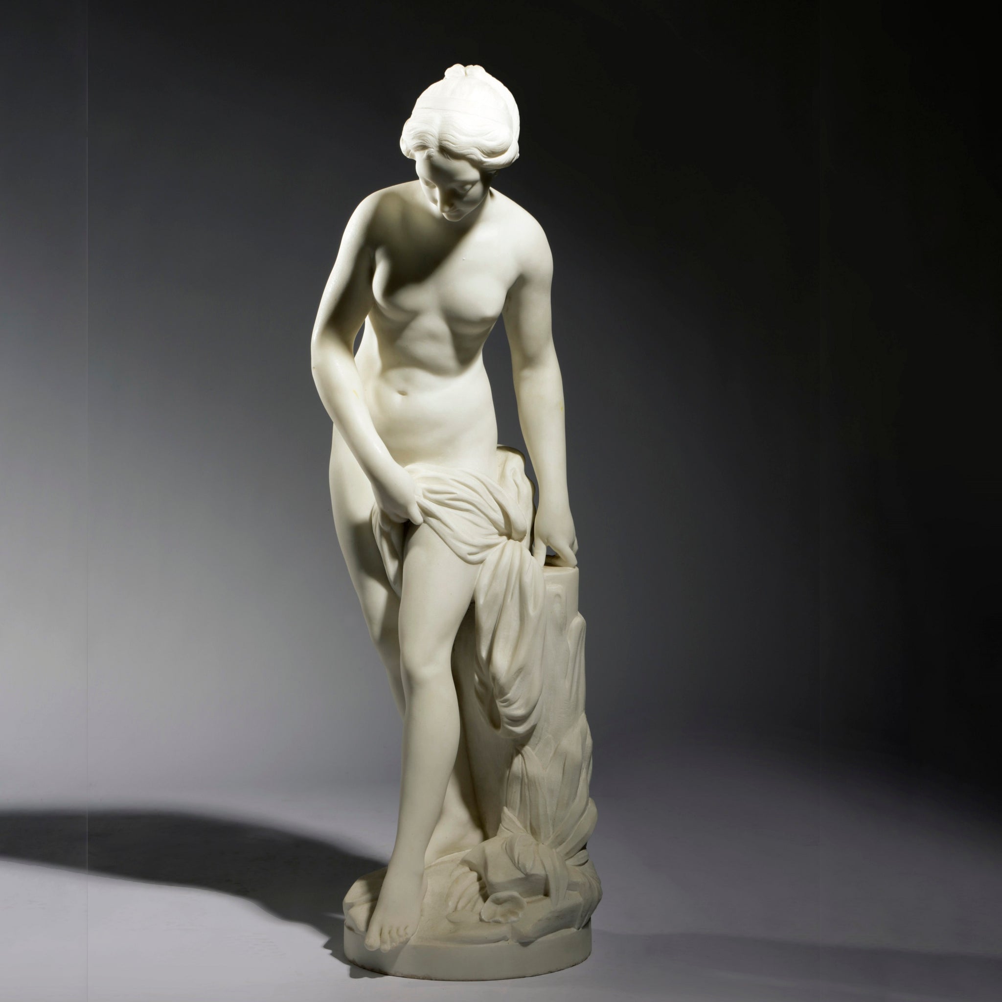 Marble Figure of Venus About to Bathe